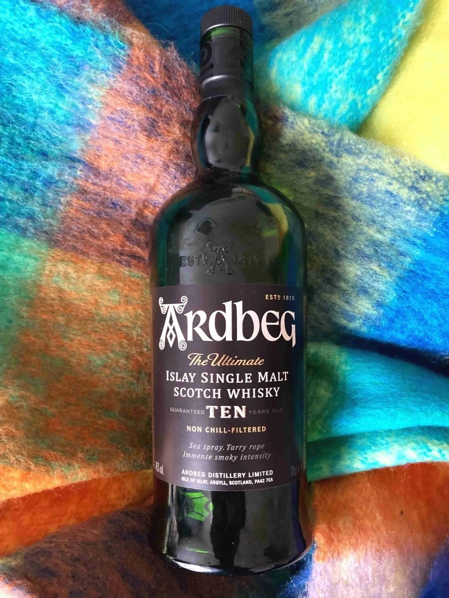 Ardbeg 10 - 10YO, 46% - Scotch Whisky