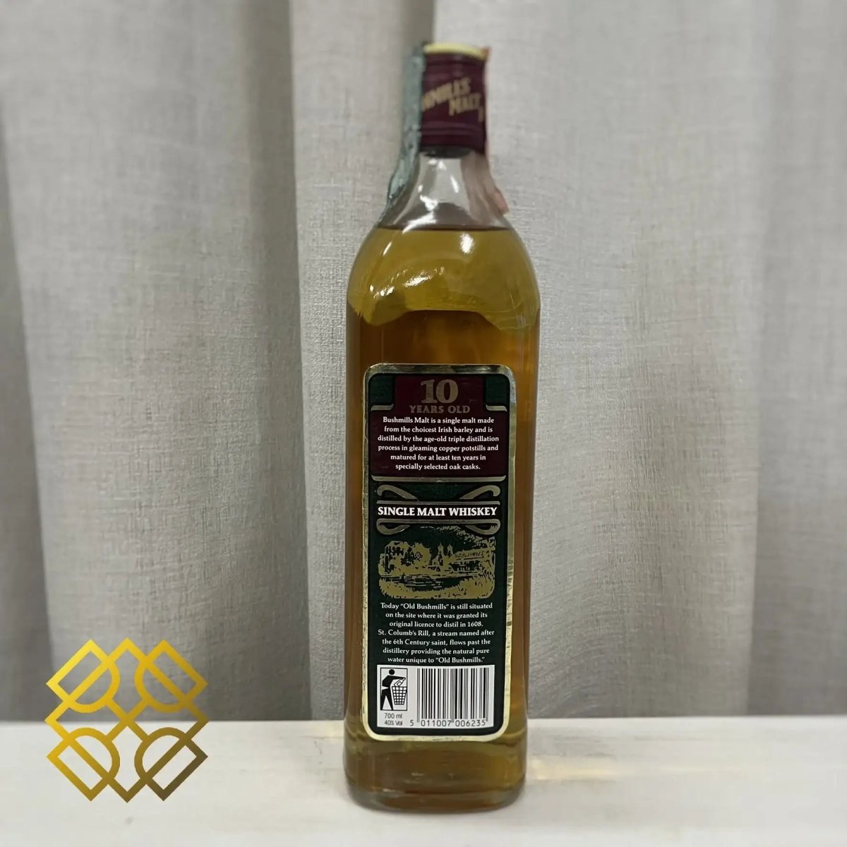 Old Bushmills - 10YO, Old Bottlings, 40% - Irish Whiskey