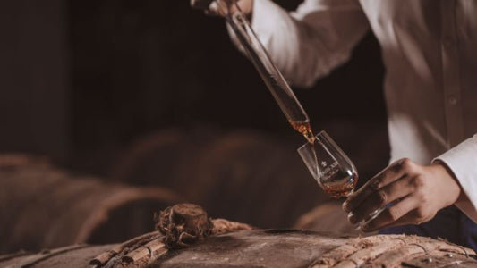 Louis XIII 干邑推出 Black Pearl 全球限量 398 瓶 | Back to the future: the creation of Louis XIII Black Pearl