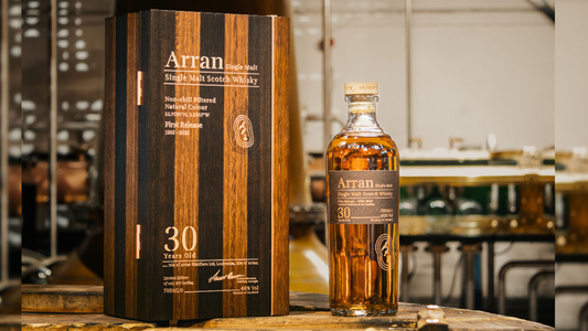 Arran 酒廠推出首款官方 30 年單一麥芽威士忌
