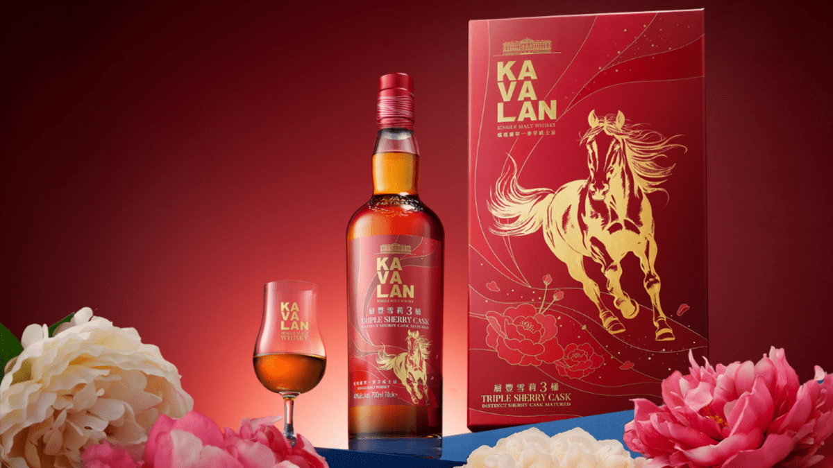 kAVALAN ウィスキー　箱入り　現地購入 台湾モルト】カバラン エクスバーボンオーク 700ml 化粧箱入り イン