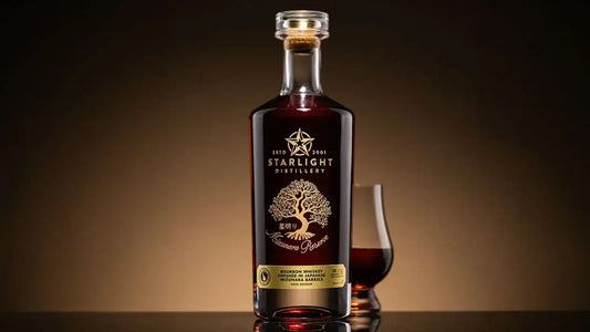 Starlight Distillery 推出 10 年 Mizunara 波本威士忌 | Starlight Distillery Announces 10-Year Mizunara Reserve Bourbon