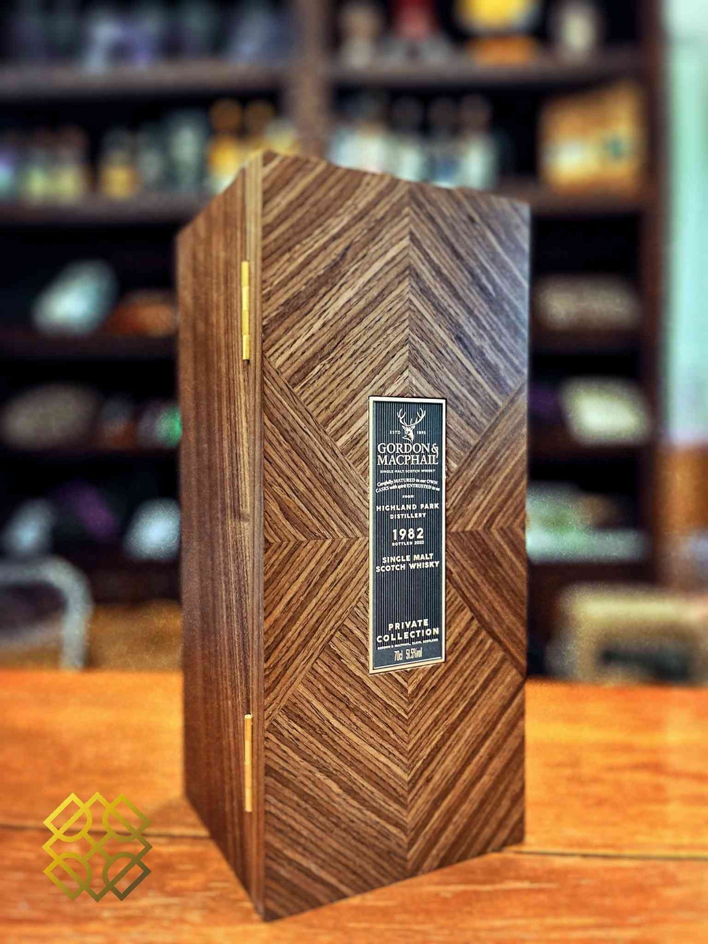 G&M Highland Park - 40YO, 1982/2022, Private Collection, 51.5%  Type : Single malt whisky (3)
