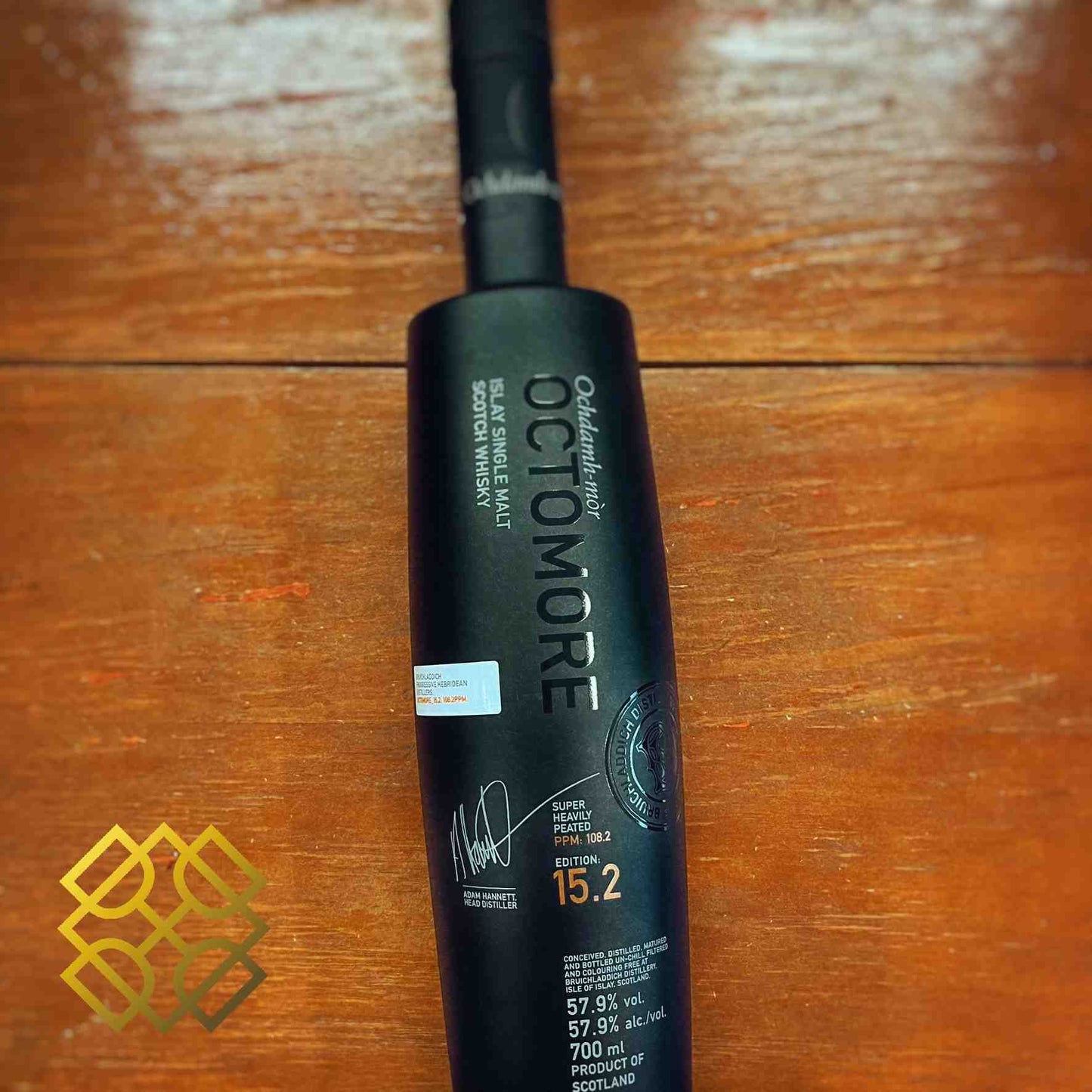 Octomore 15.2
Type : Single Malt Whisky