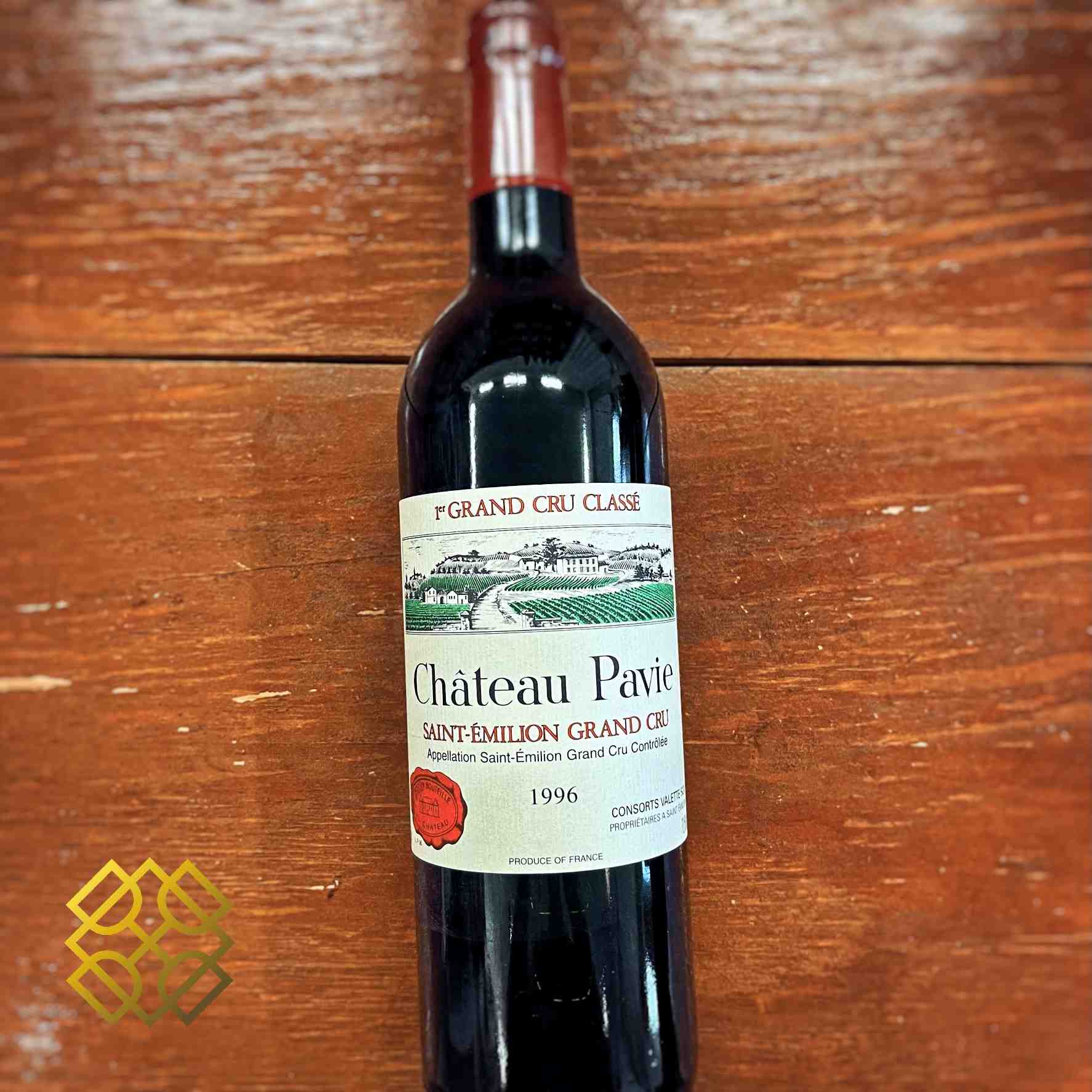 Chateau Pavie 1996 Color : Red