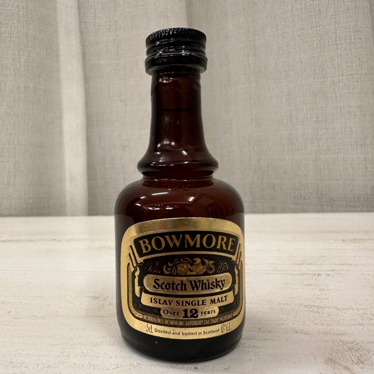 Bowmore 12YO, Dumpy Brown Bottle - Gold label, 43%, 50ml (1) - 蘇格蘭威士忌