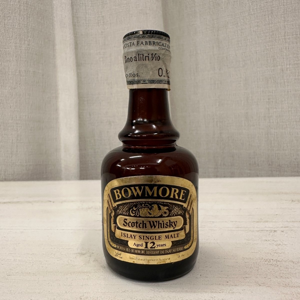 Bowmore 12YO, Dumpy Brown Bottle - Gold label, 43%, 50ml (2) - 蘇格蘭威士忌
