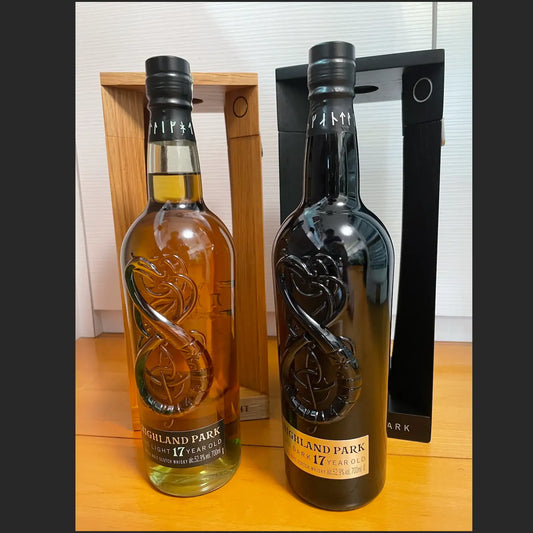 C10070 - Highland Park 17YO, 2017, The Light & The Dark, Set of 2 - 