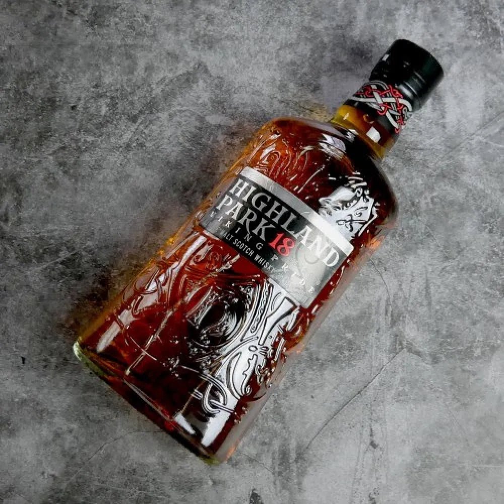 Highland Park - 18YO, Viking Honour, 43% - Scotch Whisky