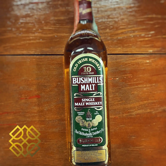 Old Bushmills - 10YO, Old Bottlings, 40% - Irish Whiskey