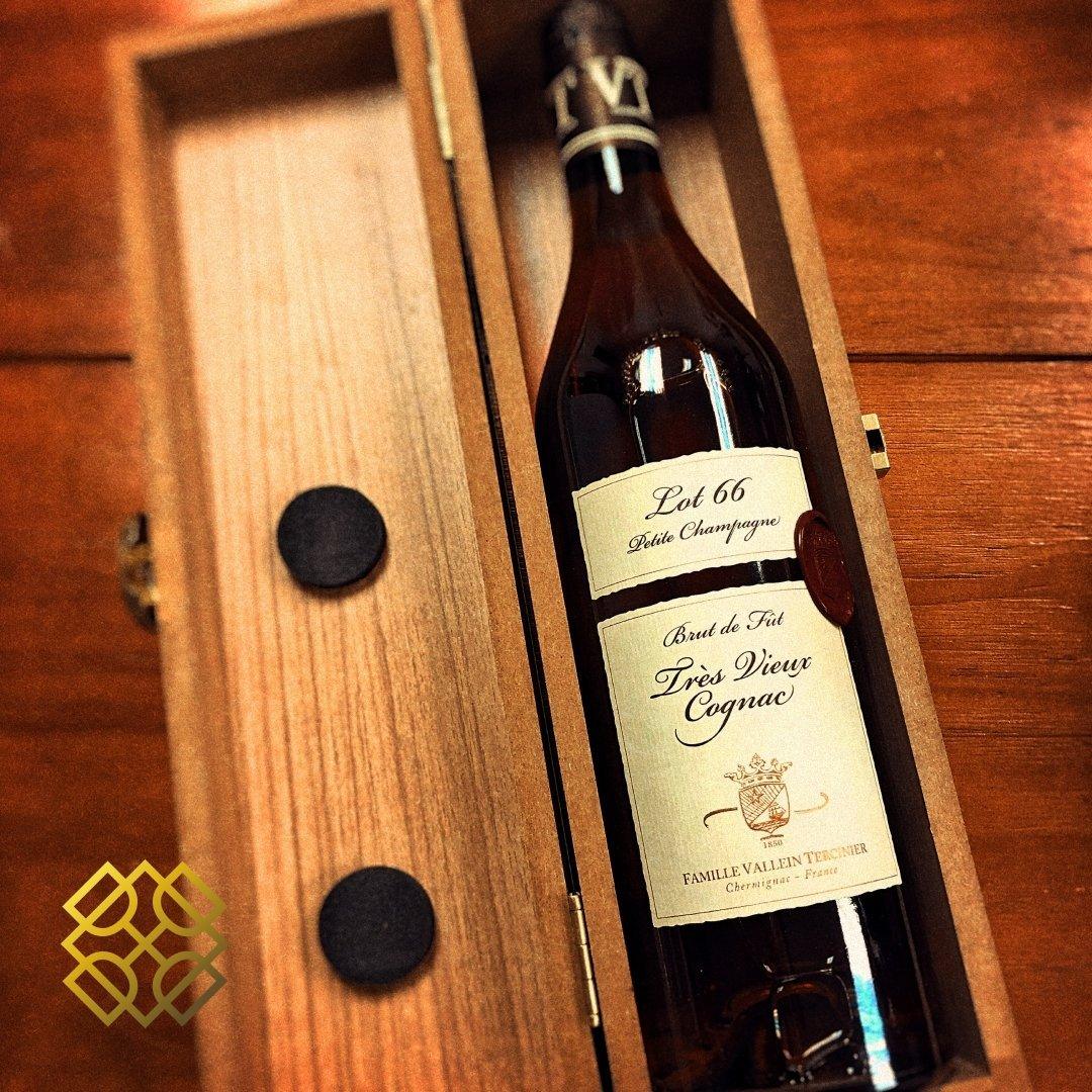 Famille Vallein Tercinier Lot66 Cognac - 49YO, 51.3% - Cognac - Country_France - Distillery_Vallein Tercinier- box