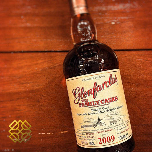 Glenfarclas - Family Cask 11YO, 1st fill Oloroso, #1832, 60.1%

Type: Single Malt Whisky